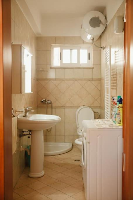 Rare Durres Apartment With Private Parking & Garden Dış mekan fotoğraf