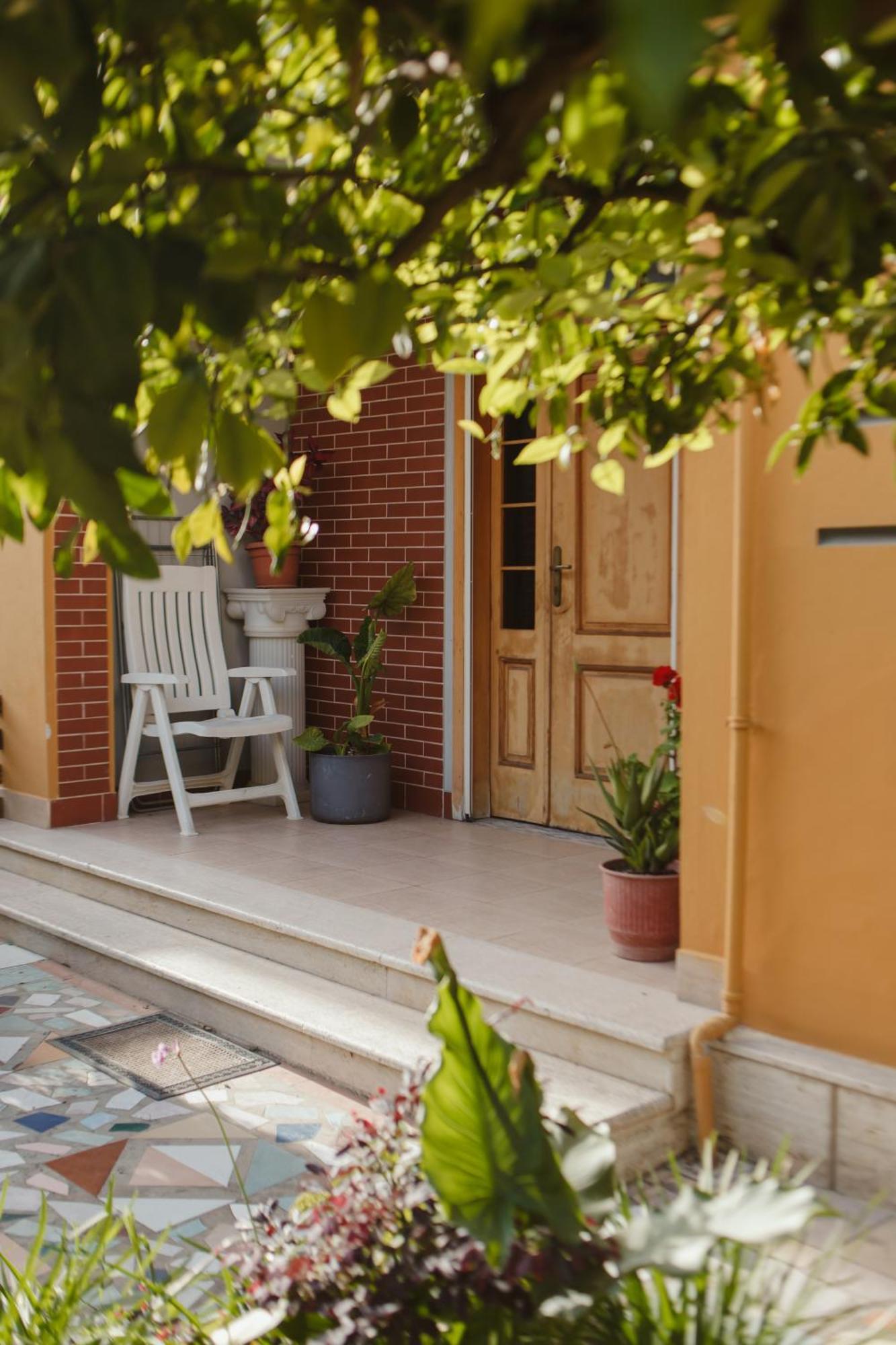 Rare Durres Apartment With Private Parking & Garden Dış mekan fotoğraf